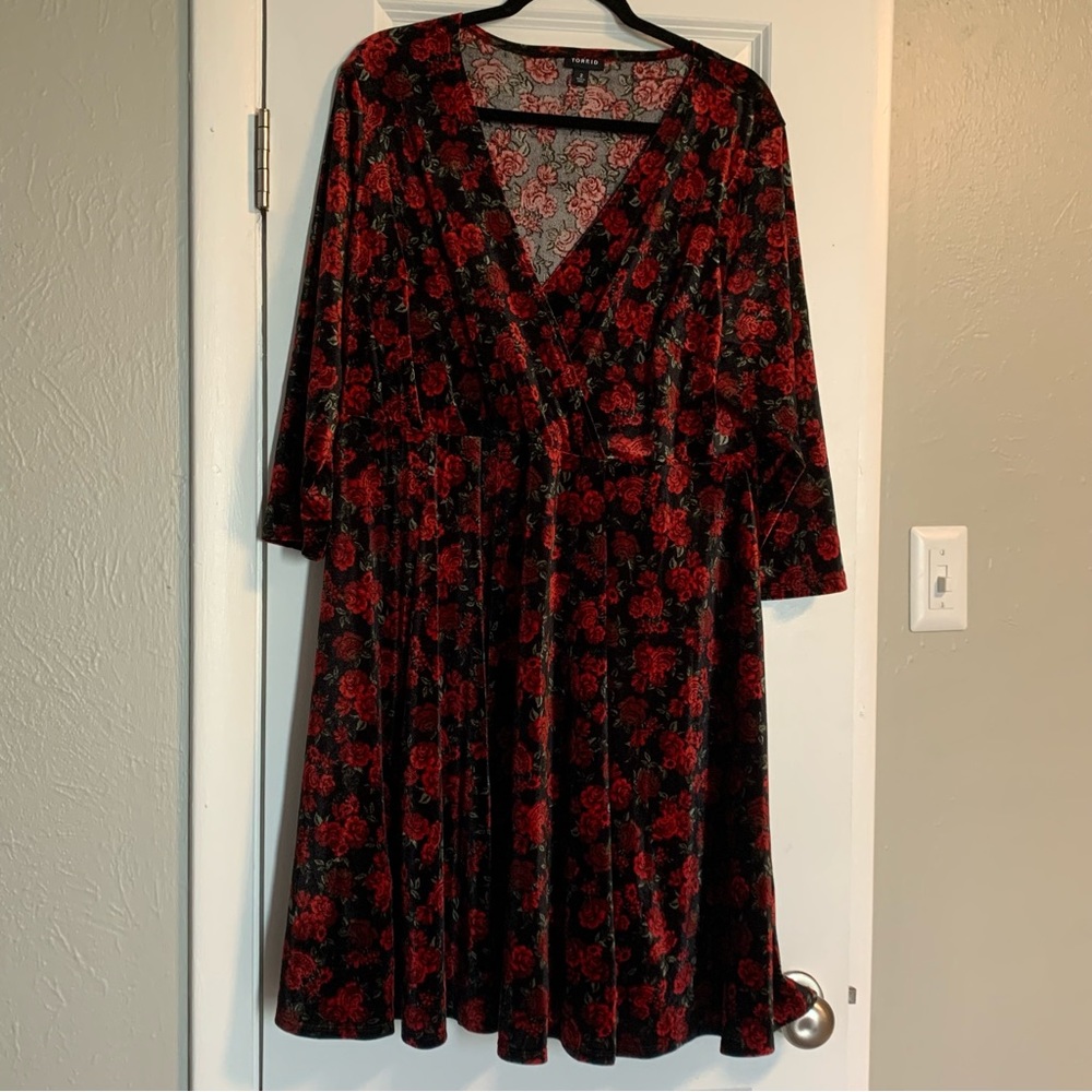 Torrid Black/Red Floral Velvet Dress